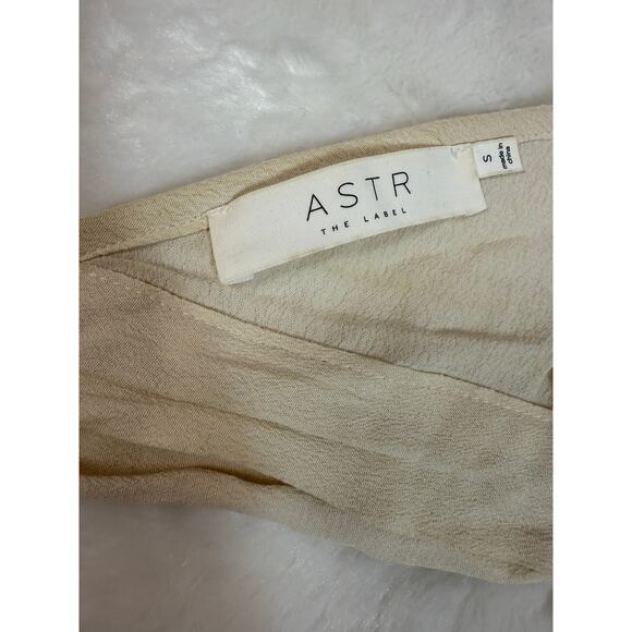 Anthropologie ASTR The Label Hazel Floral Embroidered Halter Crop Top Ivory S - Picture 3 of 7
